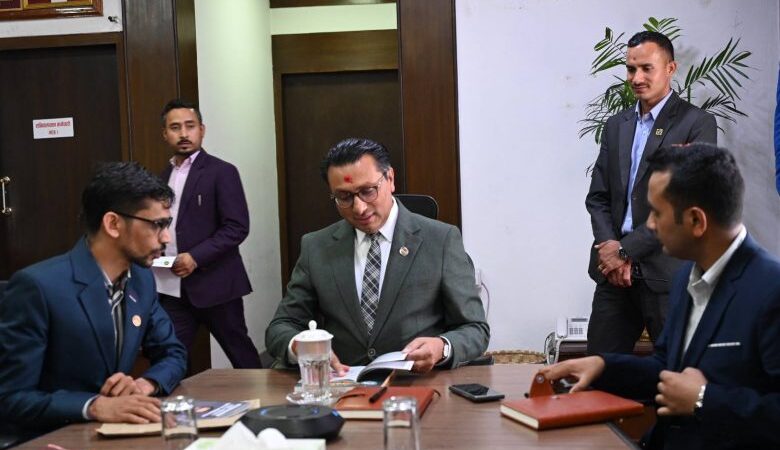 रुपान्तरणकारी बजेट आउँछः अर्थमन्त्री वाग्ले