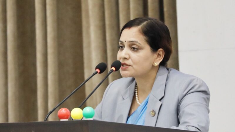 स्वास्थ्य बीमा कार्यक्रमलाई सफलतापूर्वक अघि बढाउन आवश्यक सुझाव दिनुस् :स्वास्थ्यमन्त्री 