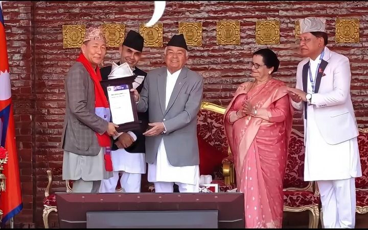 ज्योति राजको ‘नाक्छोङ’लाई विशेष चलचित्र पुरस्कार, राष्ट्रपति पौडेलद्वारा सम्मान प्रदान