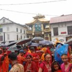 साउनको आज अन्तिम सोमबार: पशुपतिनाथलगायत देशका शिवालयहरुमा दर्शनार्थीको घुइँचो