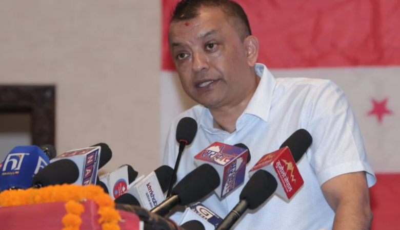 संविधानको लेन भित्रैबाट सरकारका कामको गति बढाऊ: संविधानको लेन भित्रैबाट सरकारका कामको गति बढाऊ: