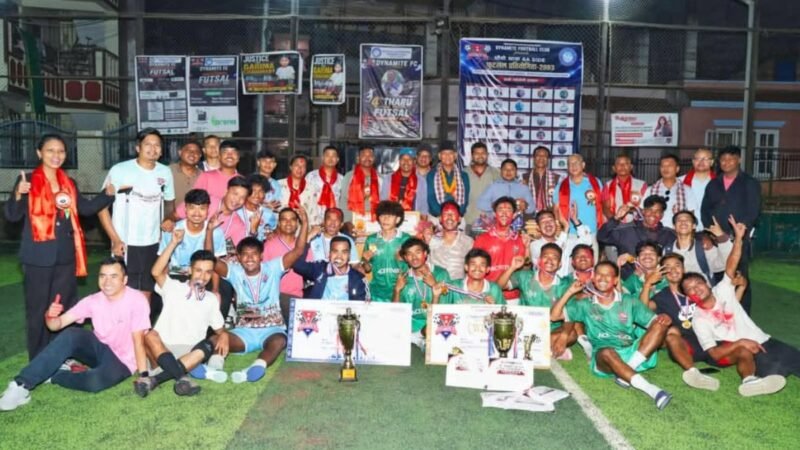 चौथो थारु फुटसल प्रतियोगिताको उपाधी एओएफ युनाईटेड(बारा)ले उचाल्यो चौथो थारु फुटसल प्रतियोगिताको उपाधी एओएफ युनाईटेड(बारा)ले उचाल्यो