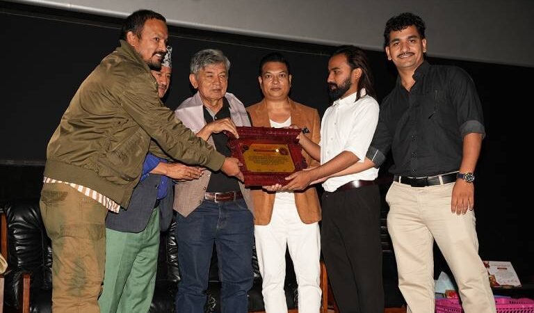 सुरेश थापाको ‘जुनी’को टिजर सार्वजनिक, मदनकृष्णको उपस्थितिमा कलाकारलाई स्रष्टा सम्मान