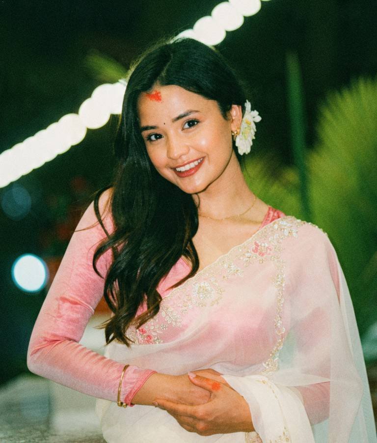 ‘ल्याङ्ग ल्याङ्ग’मा गुराँस ढकाल अनुबन्धित » Celebrity Nepal ‘ल्याङ्ग ल्याङ्ग’मा गुराँस ढकाल अनुबन्धित » Celebrity Nepal