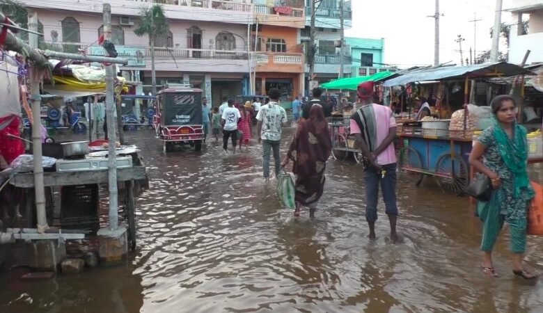 बाँध भत्किएपछि जलेश्वर जलमग्न