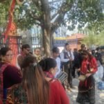 पञ्चेबाजा र झाँकीसहित कांग्रेस महाधिवेशन प्रतिनिधि समर्थककाे र्‍याली खुलामञ्चमा
