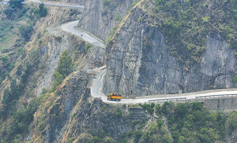 ललितपुर-हेटौडा सडक (कान्तिराजपथ)  चैत १ गतेदेखि वैशाख १५ सम्म बन्द हुने