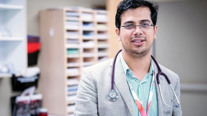 दोहोरो चालिस पार गर्दै उत्कृष्ट डा. ज्ञवाली