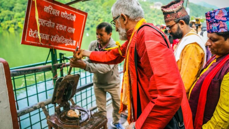कोटिहोमको सफलताको कामन गर्दै तालबाराही मातालाई १ हजार ८ नरिवल अर्पण
