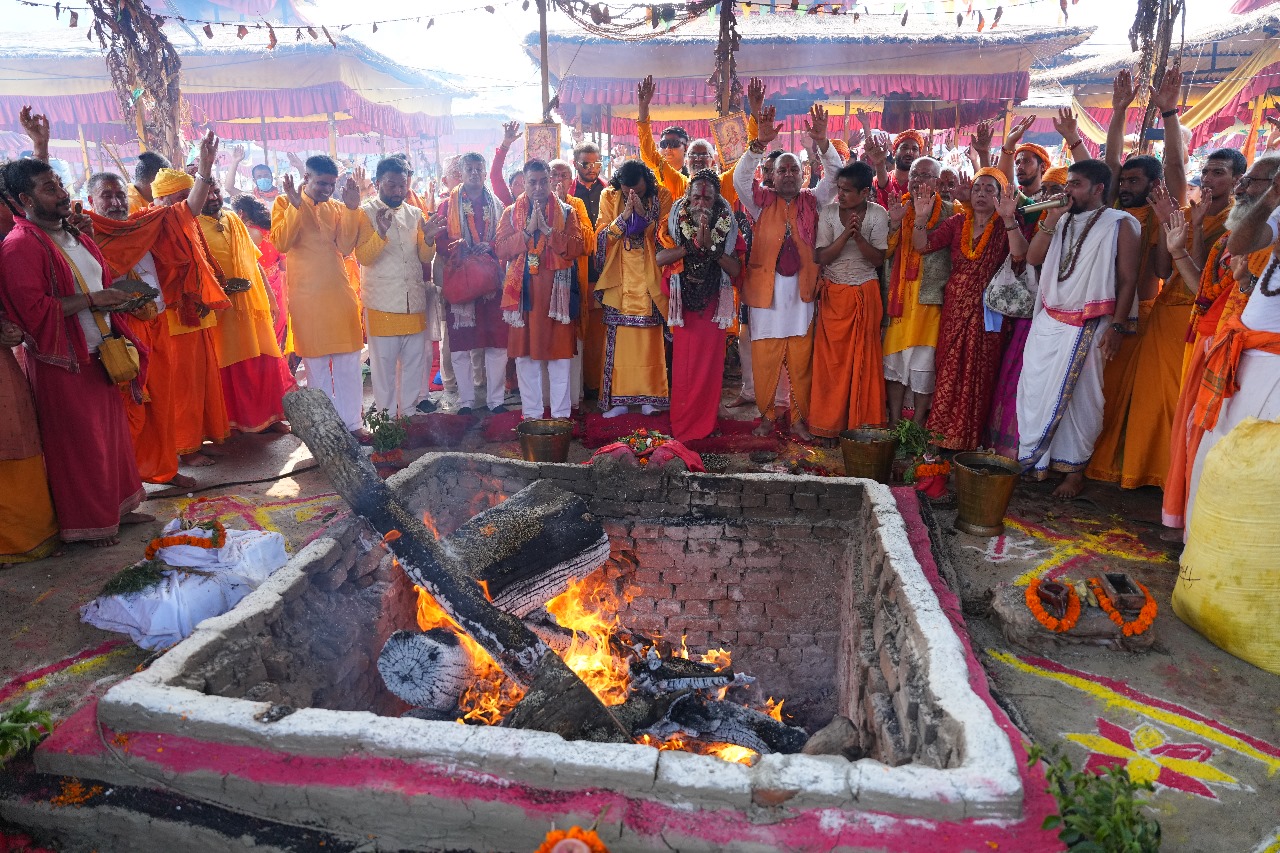 कोटीहोममा सोमबार यज्ञको पूर्णाहुति हुने कोटीहोममा सोमबार यज्ञको पूर्णाहुति हुने