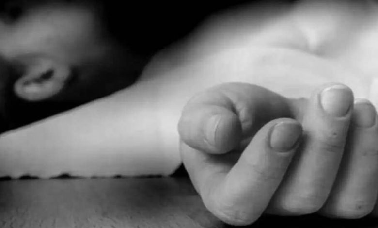 पत्नीको कुटपिटबाट पतिको मृत्यु पत्नीको कुटपिटबाट पतिको मृत्यु